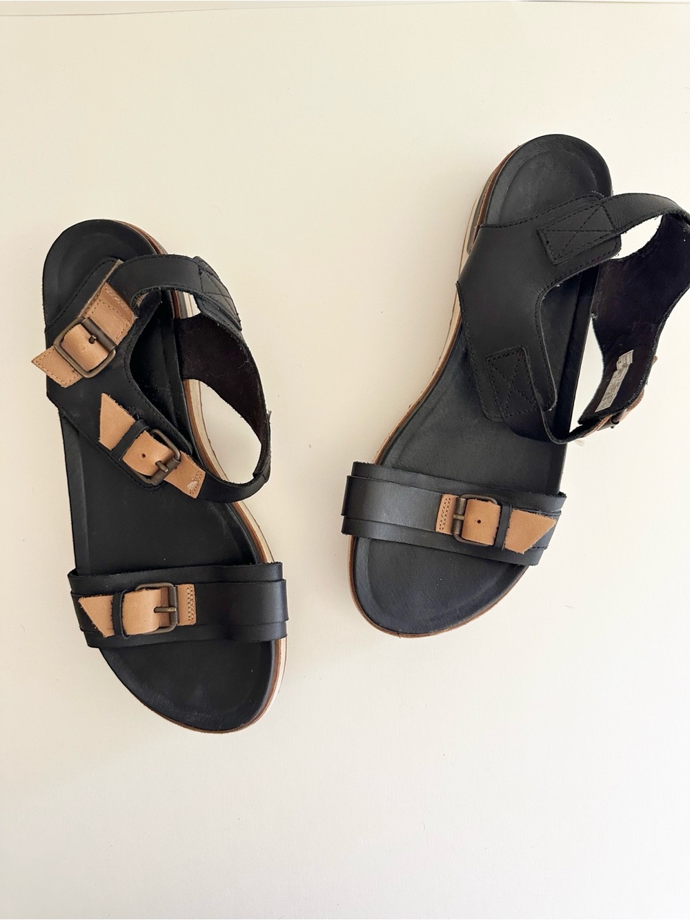 Merrell Black Leather Contradr Roam sandals